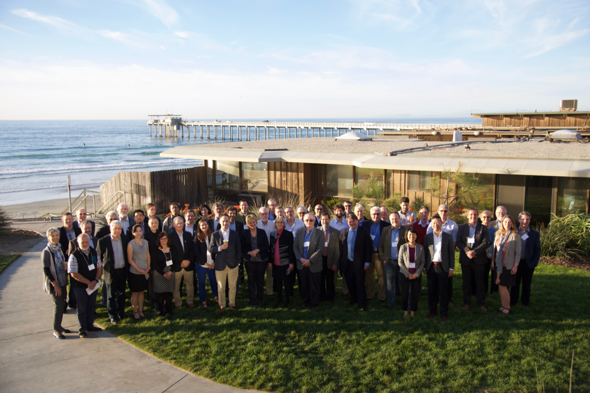 POGO-19 attendees, with Scripps Pier in the background. Photo credit: Scripps