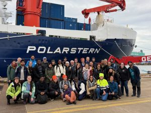 [IMAGE: Group photo | Credit: Eva Brodte]